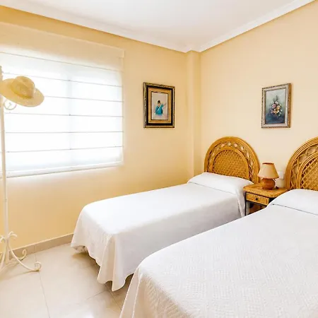 Appartement Sergi En Con Terraza, Parking Y Piscina A 150m De La Playa By Family Homes Dénia